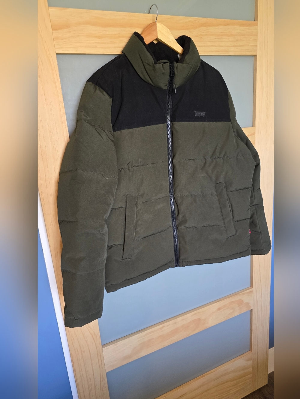 Levi's Men's Olive & Black Puffer Jacket